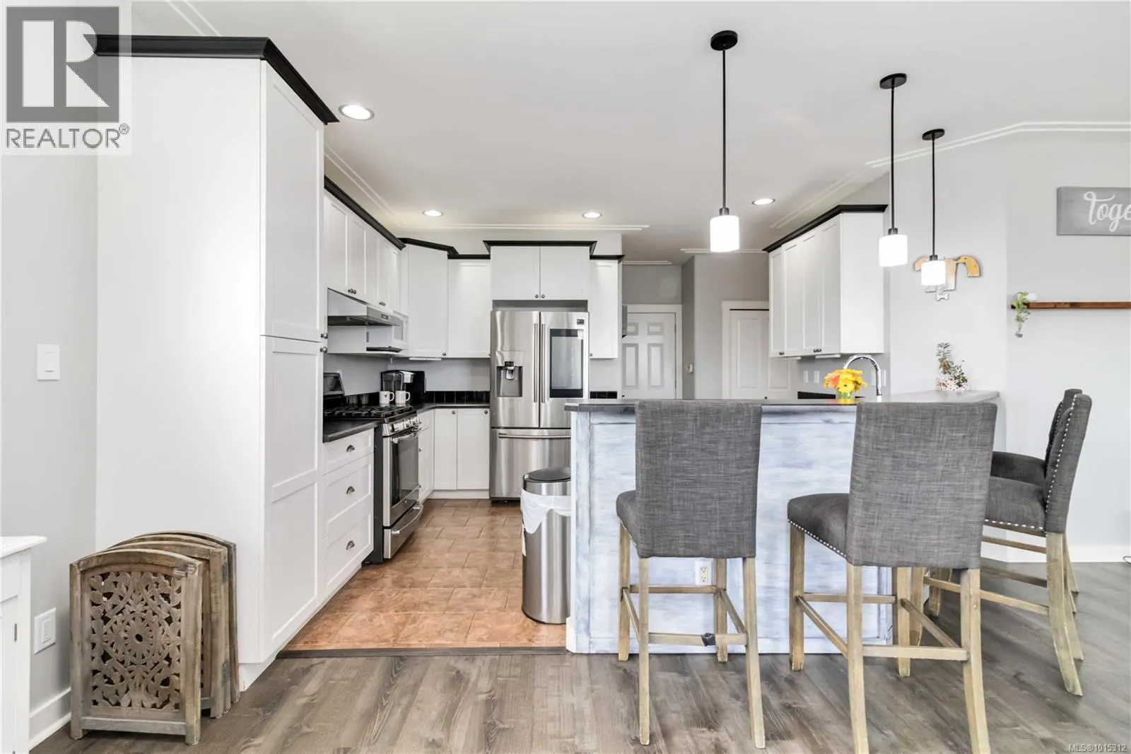 2270 Setchfield Ave