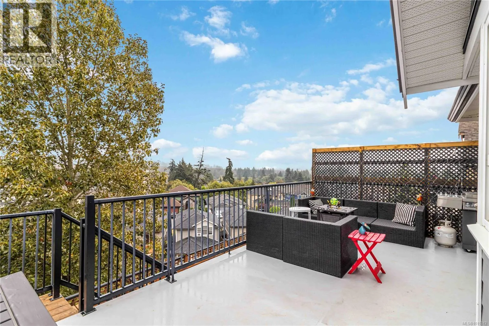 2270 Setchfield Ave