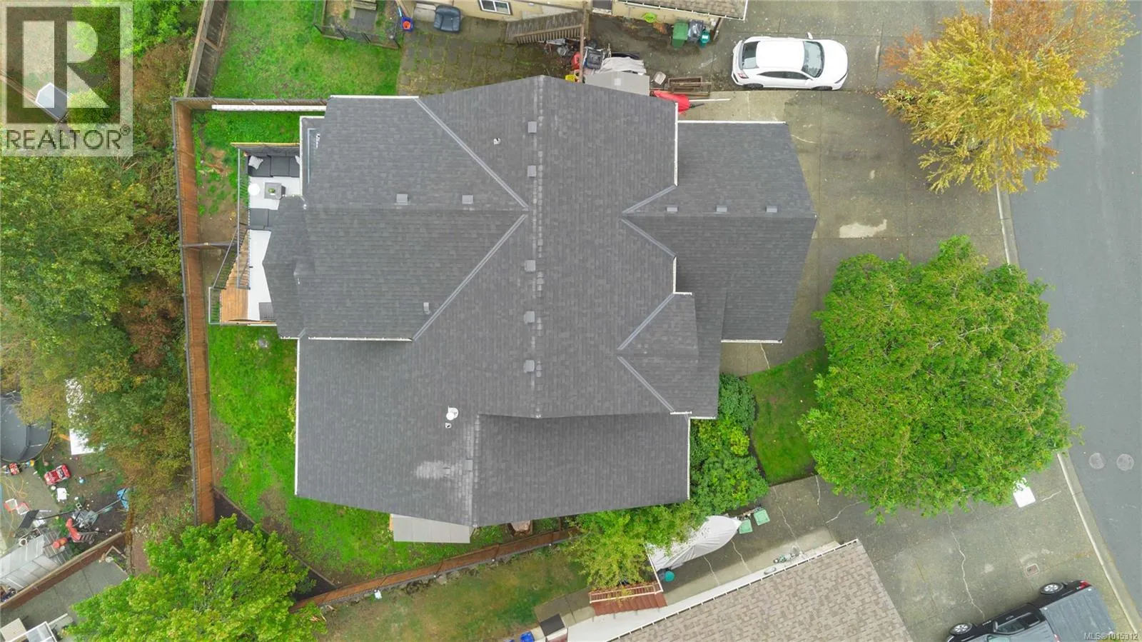 2270 Setchfield Ave