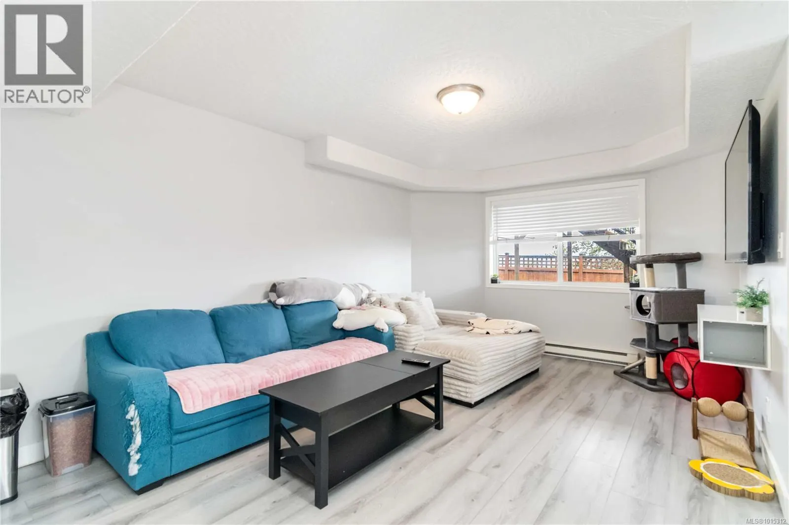 2270 Setchfield Ave