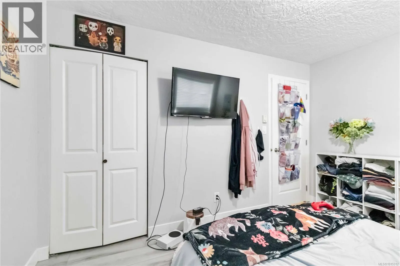 2270 Setchfield Ave