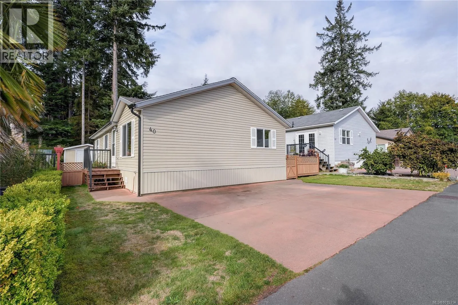 40 7109 West Coast Rd