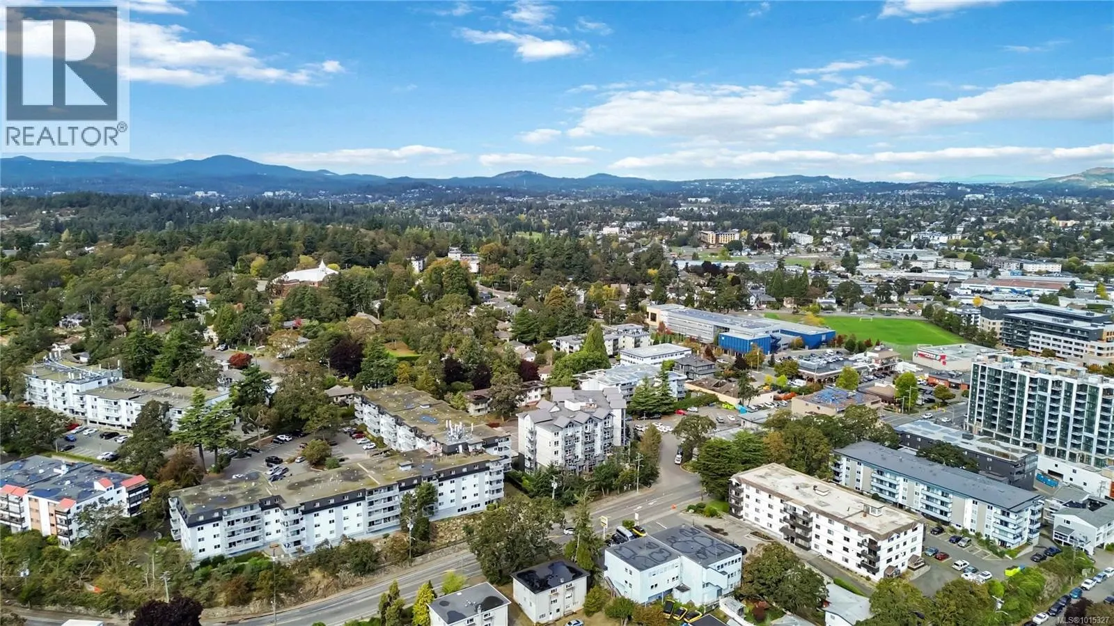 608 924 Esquimalt Rd