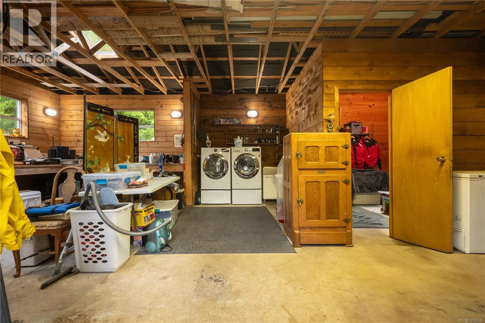 1364 Chesterman Beach Rd