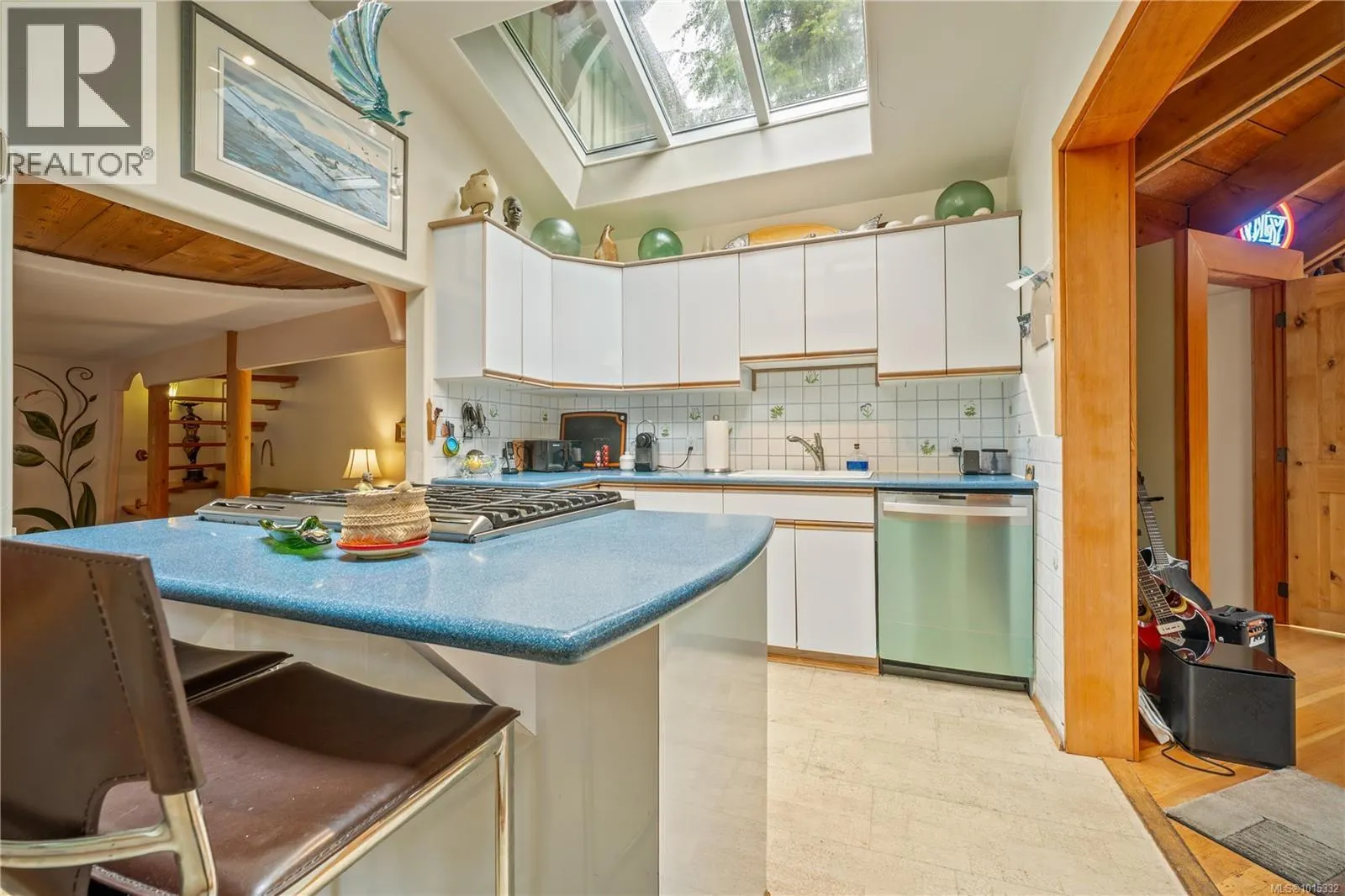 1364 Chesterman Beach Rd