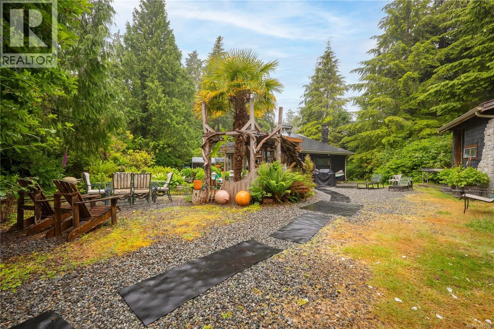 1364 Chesterman Beach Rd
