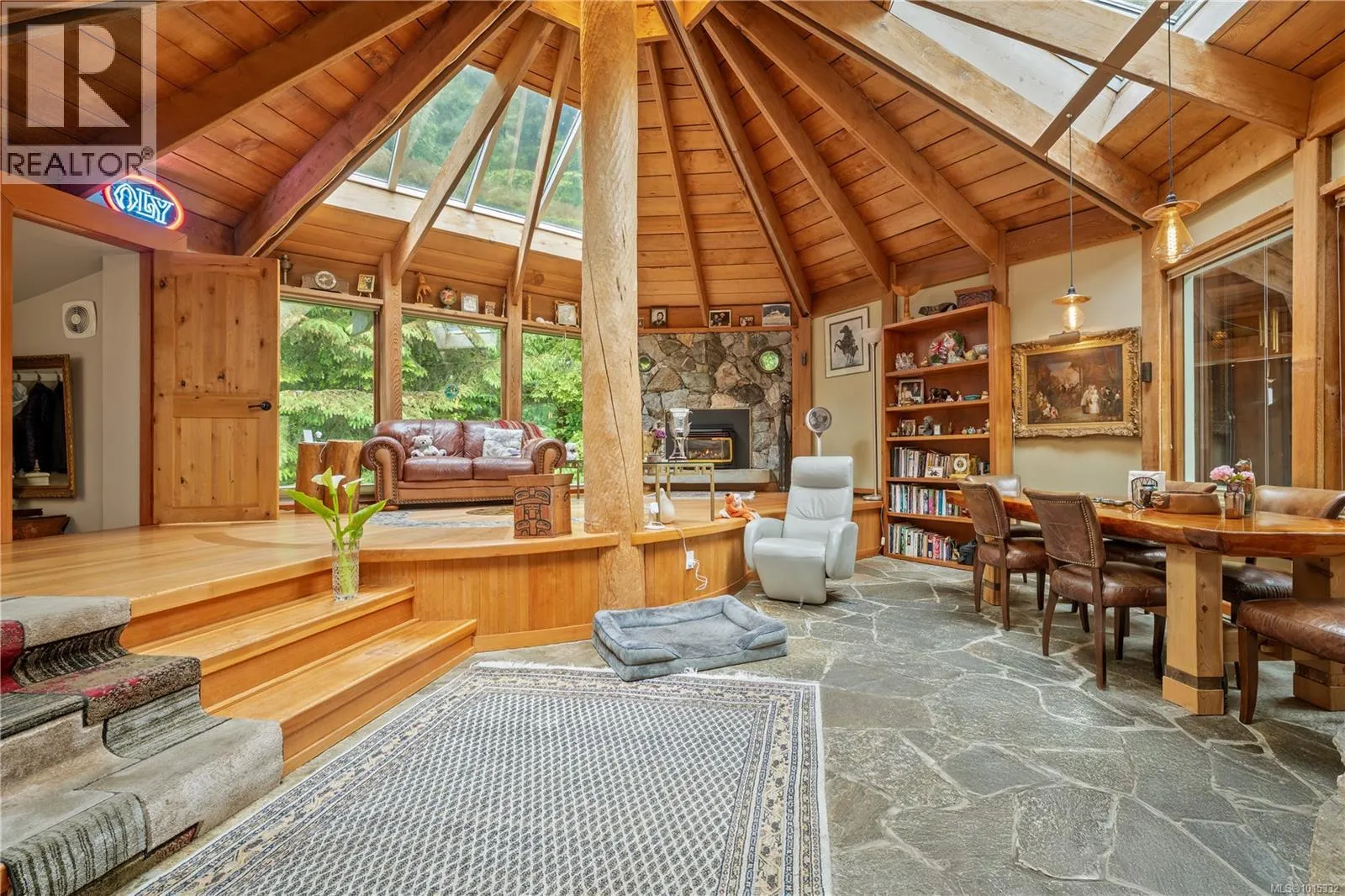 1364 Chesterman Beach Rd