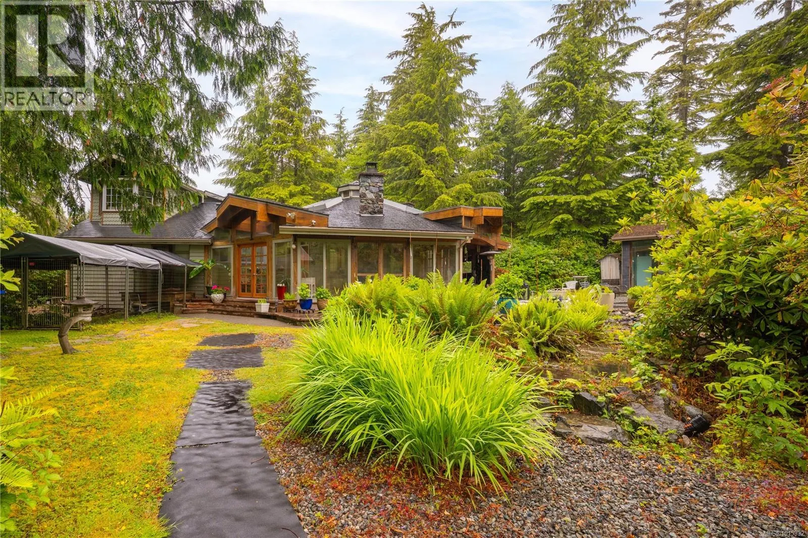 1364 Chesterman Beach Rd