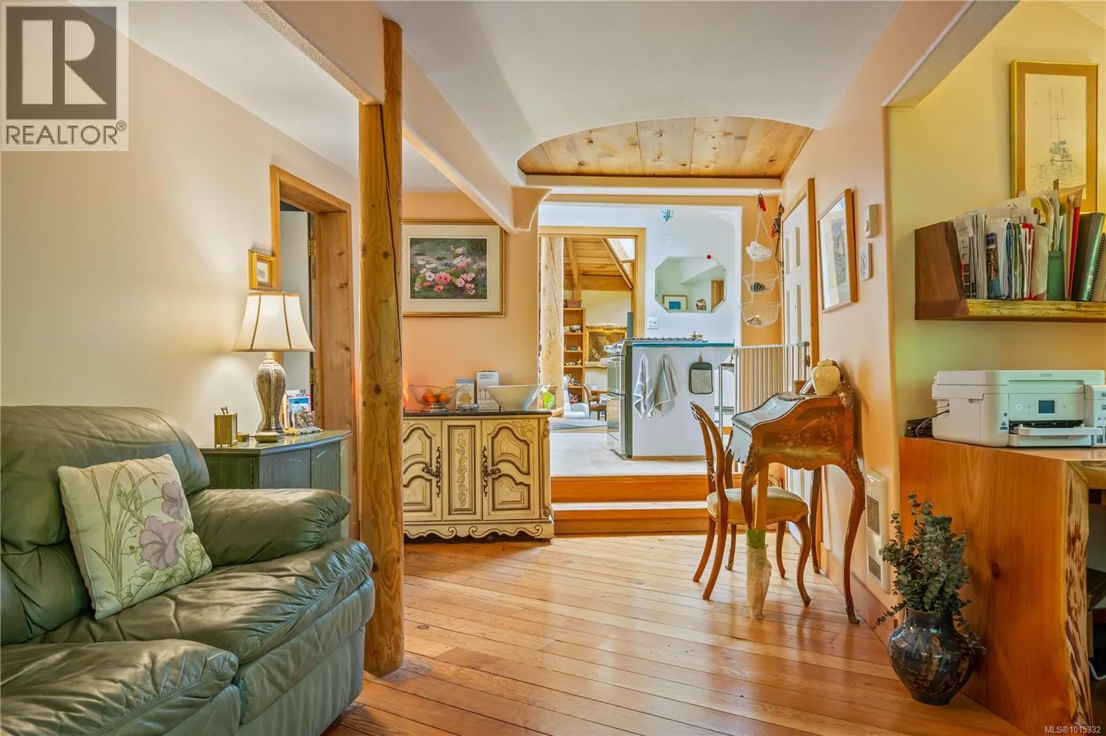 1364 Chesterman Beach Rd