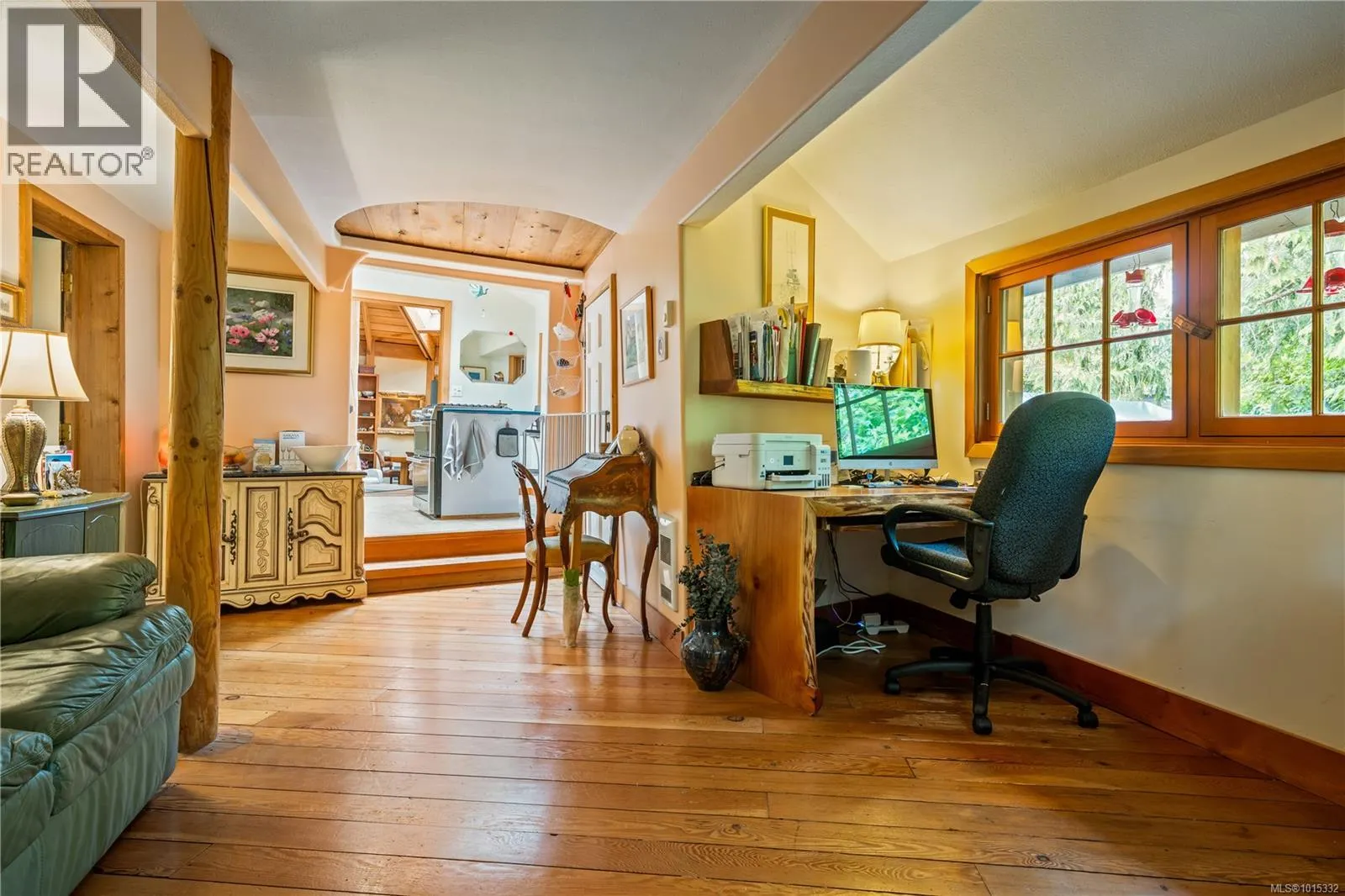 1364 Chesterman Beach Rd