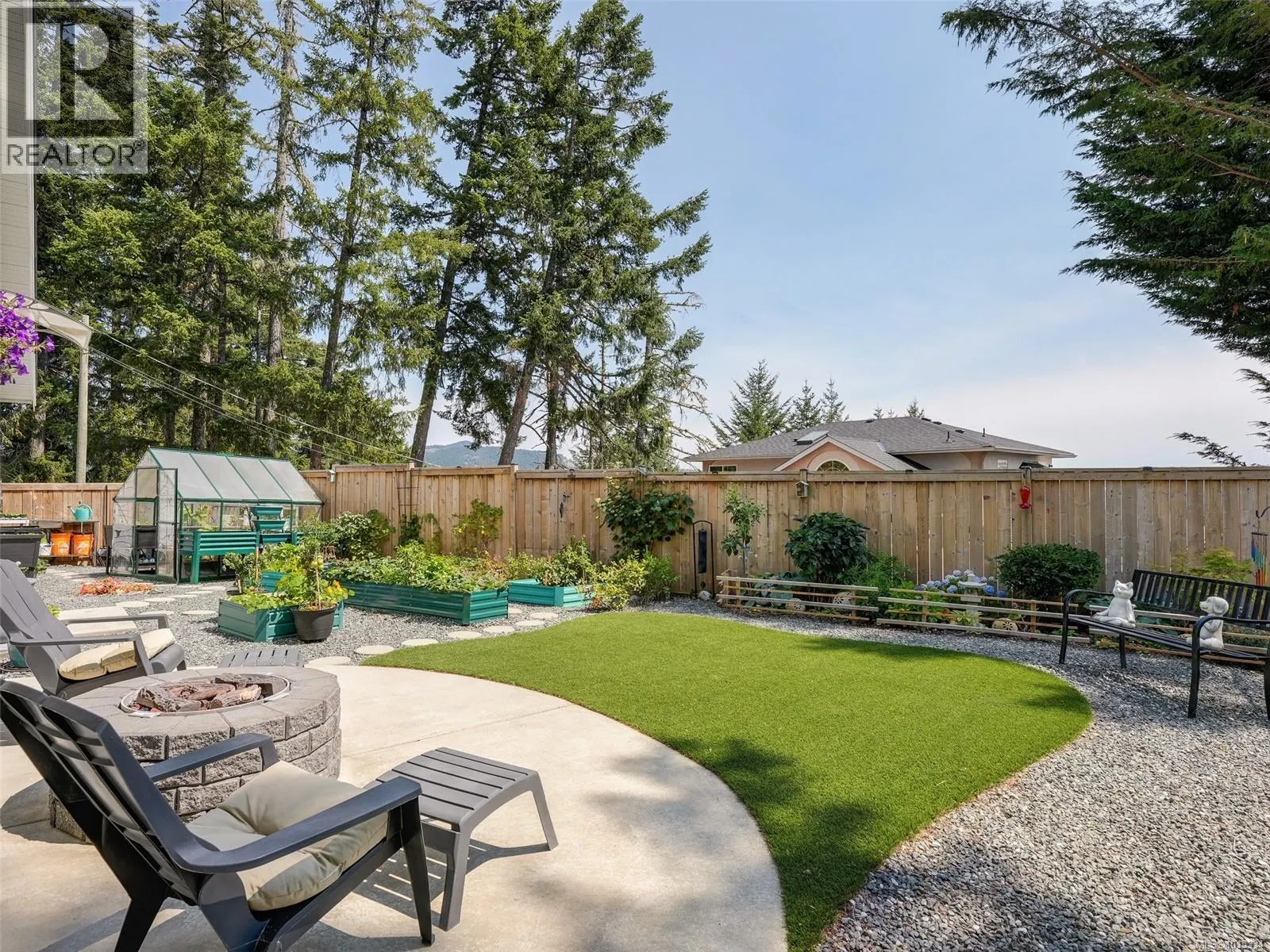 2407 Mountain Heights Dr