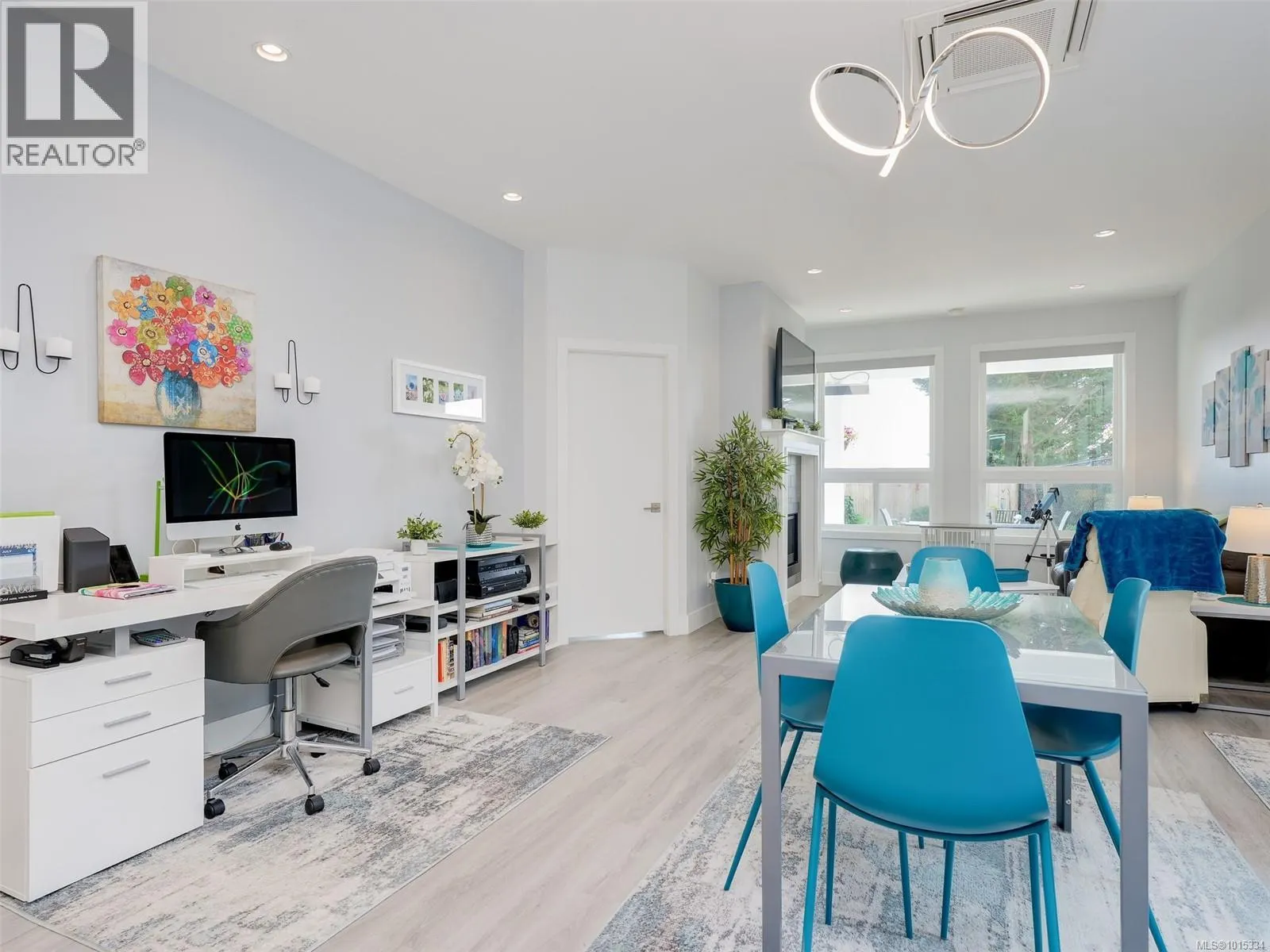 2407 Mountain Heights Dr