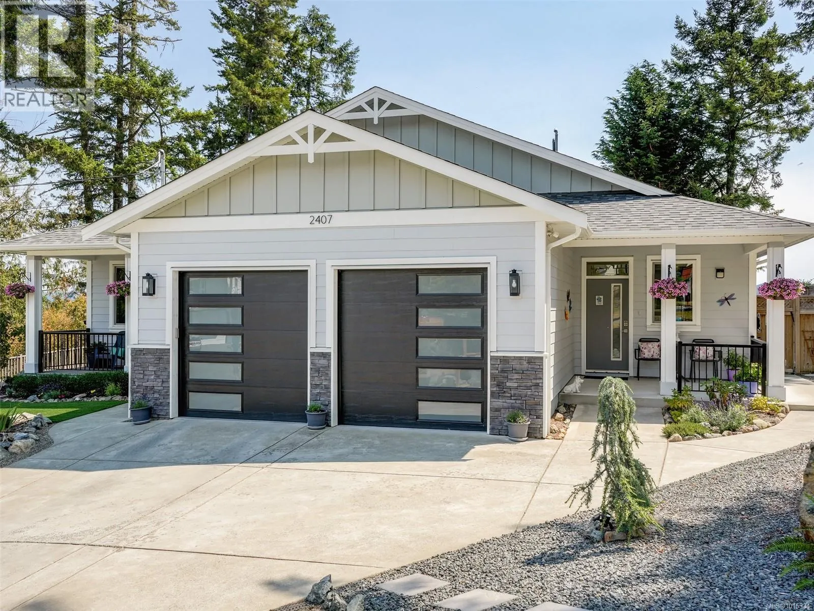 2407 Mountain Heights Dr