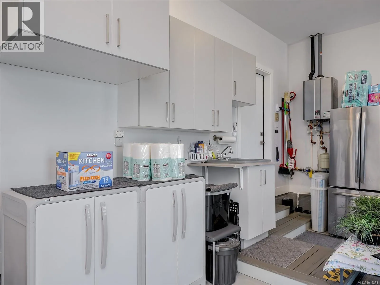 2407 Mountain Heights Dr