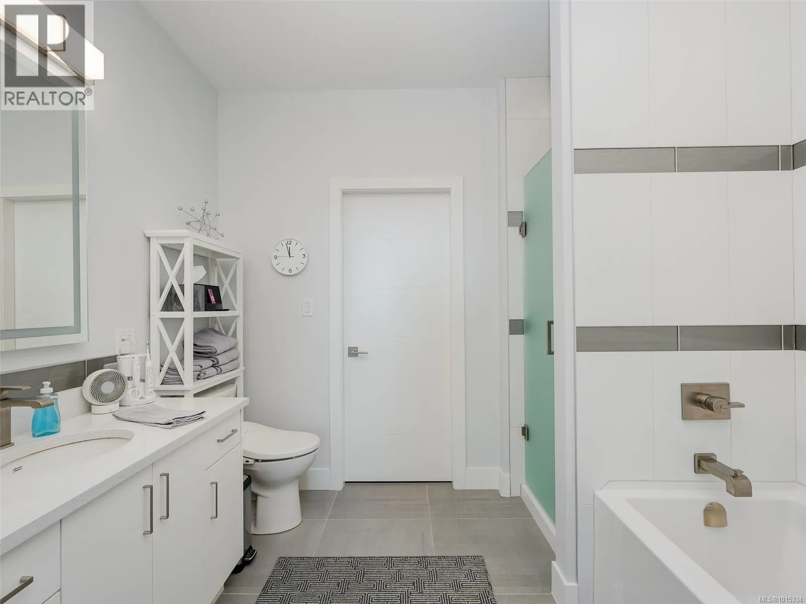 2407 Mountain Heights Dr