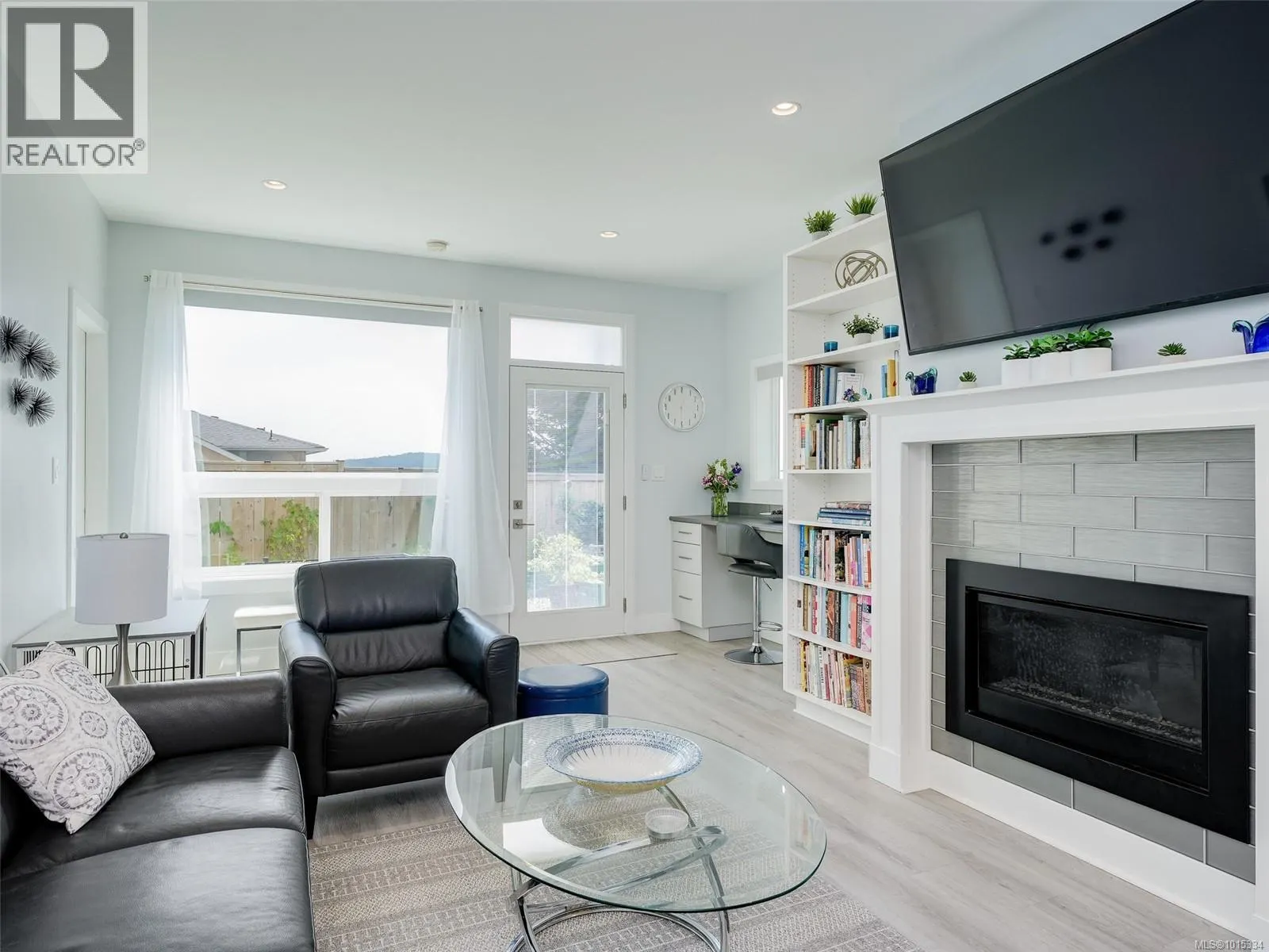 2407 Mountain Heights Dr