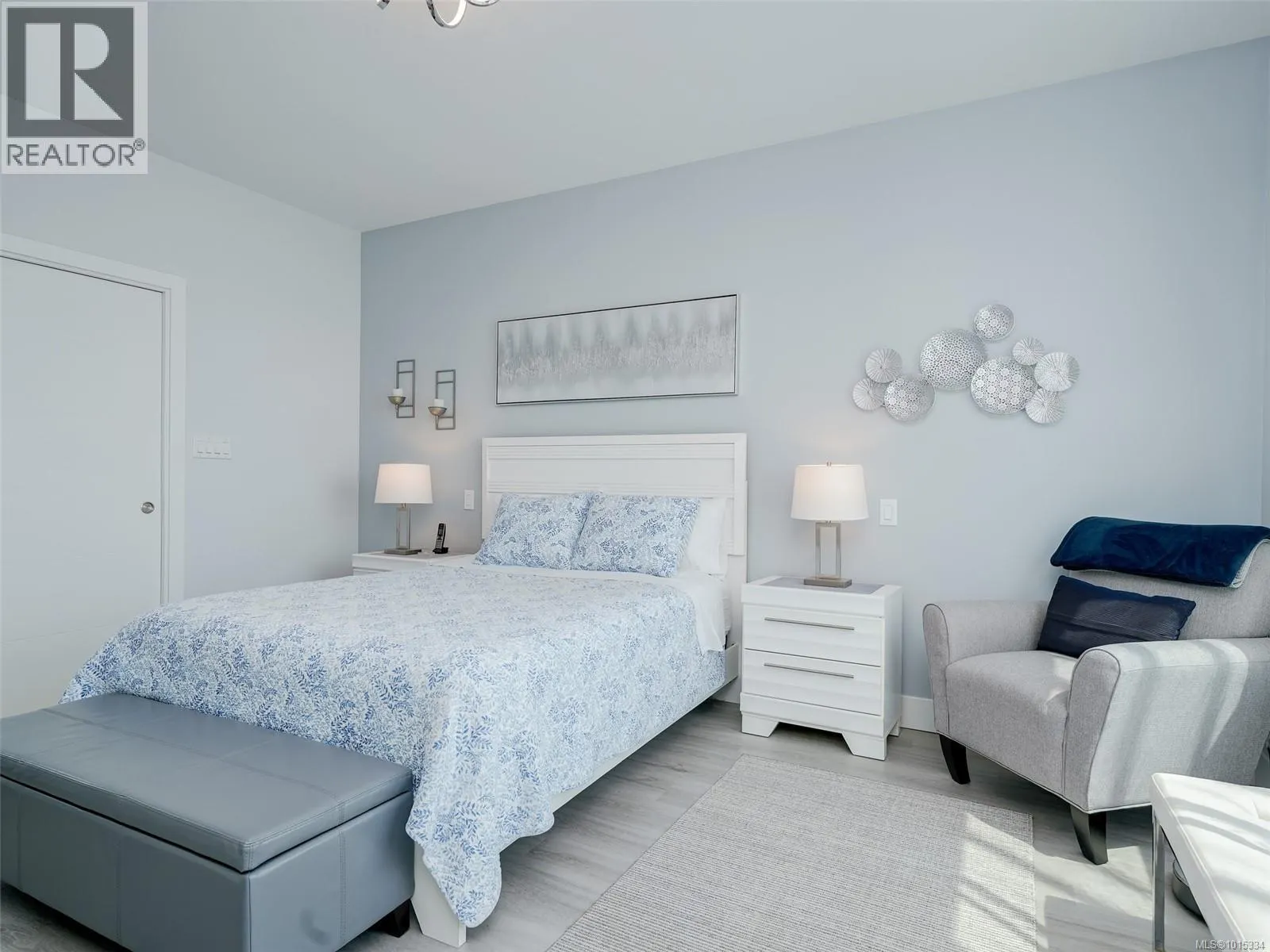2407 Mountain Heights Dr
