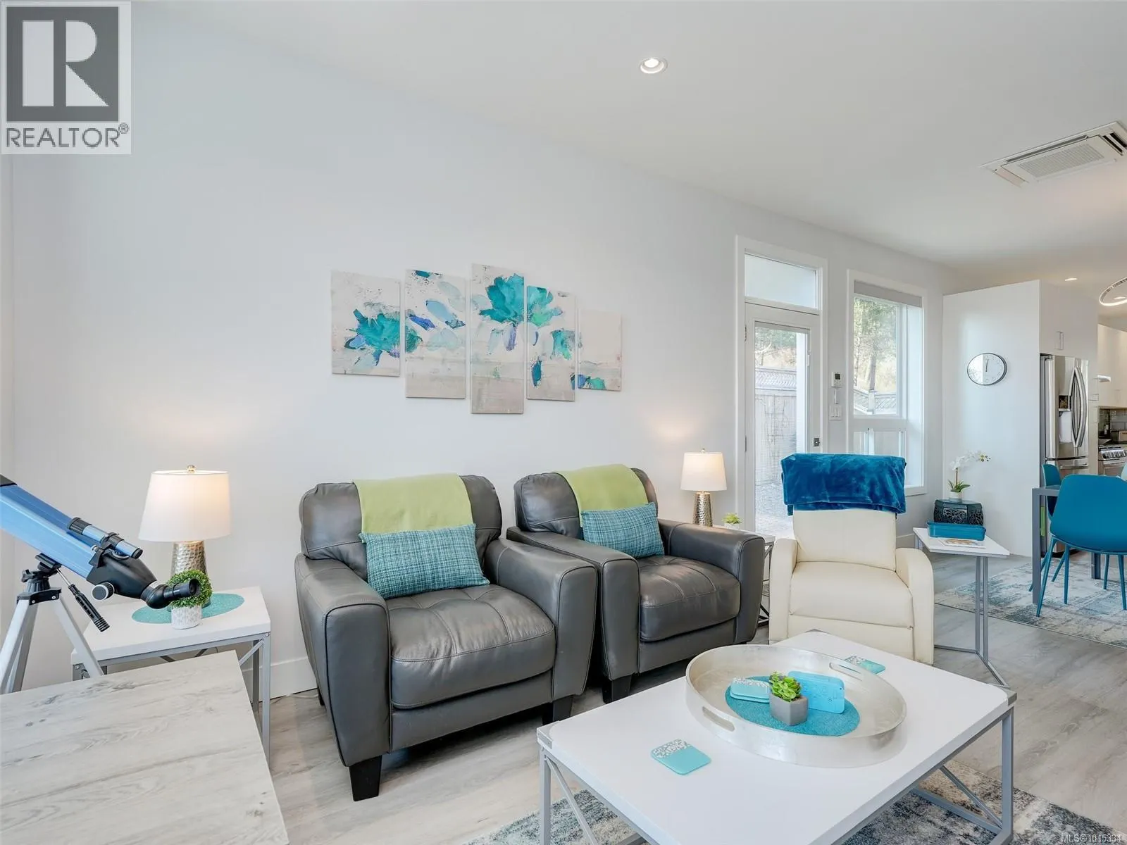 2407 Mountain Heights Dr