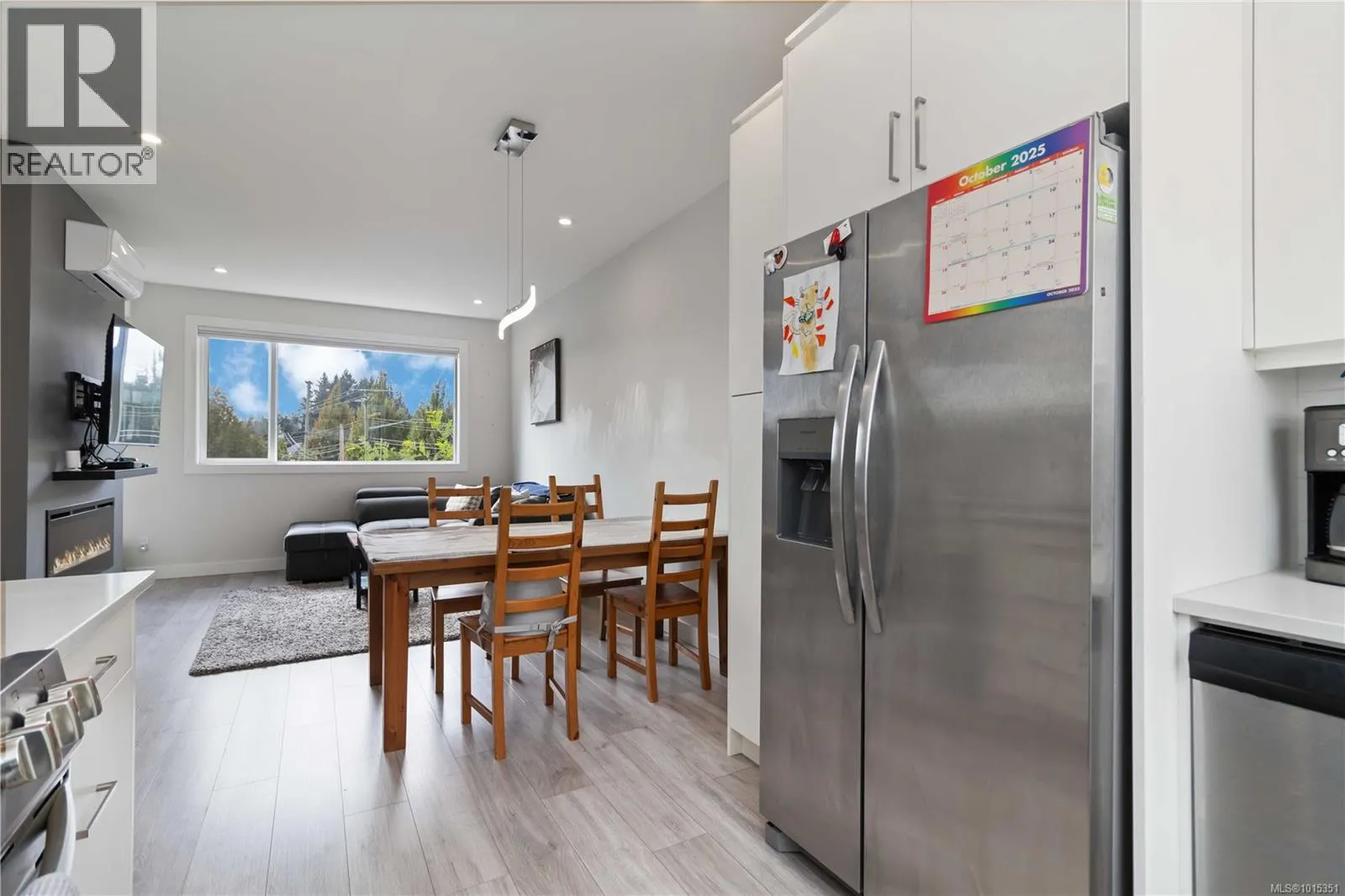 106 3429 Happy Valley Rd