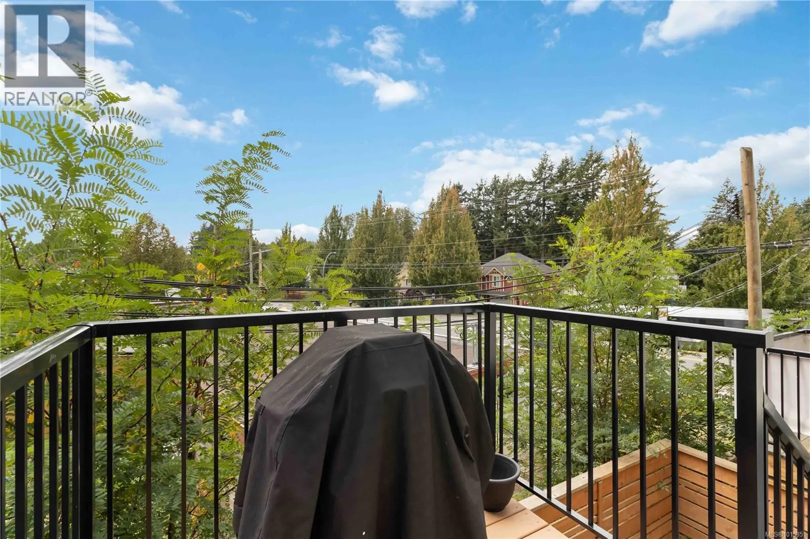 106 3429 Happy Valley Rd