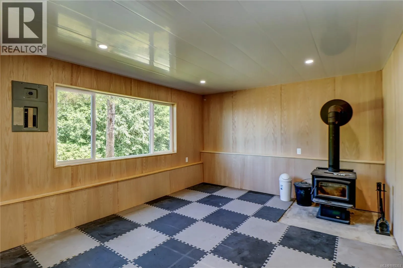 2101 Pioneer Hill