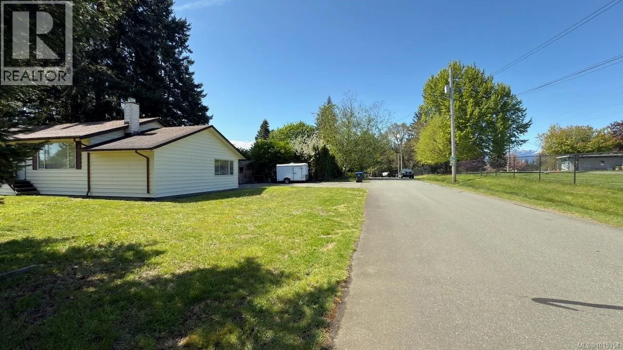 2891 Poplar Dr