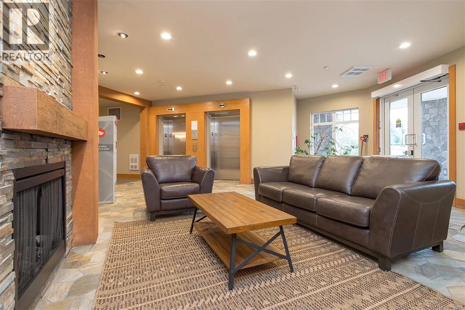 210/212 1395 Bear Mountain Pkwy