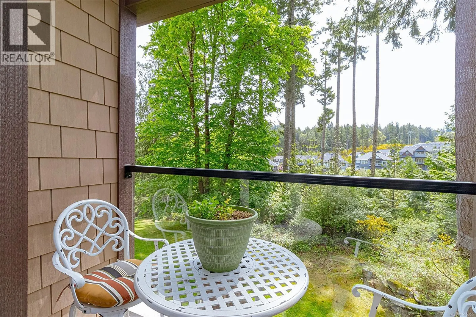 210/212 1395 Bear Mountain Pkwy