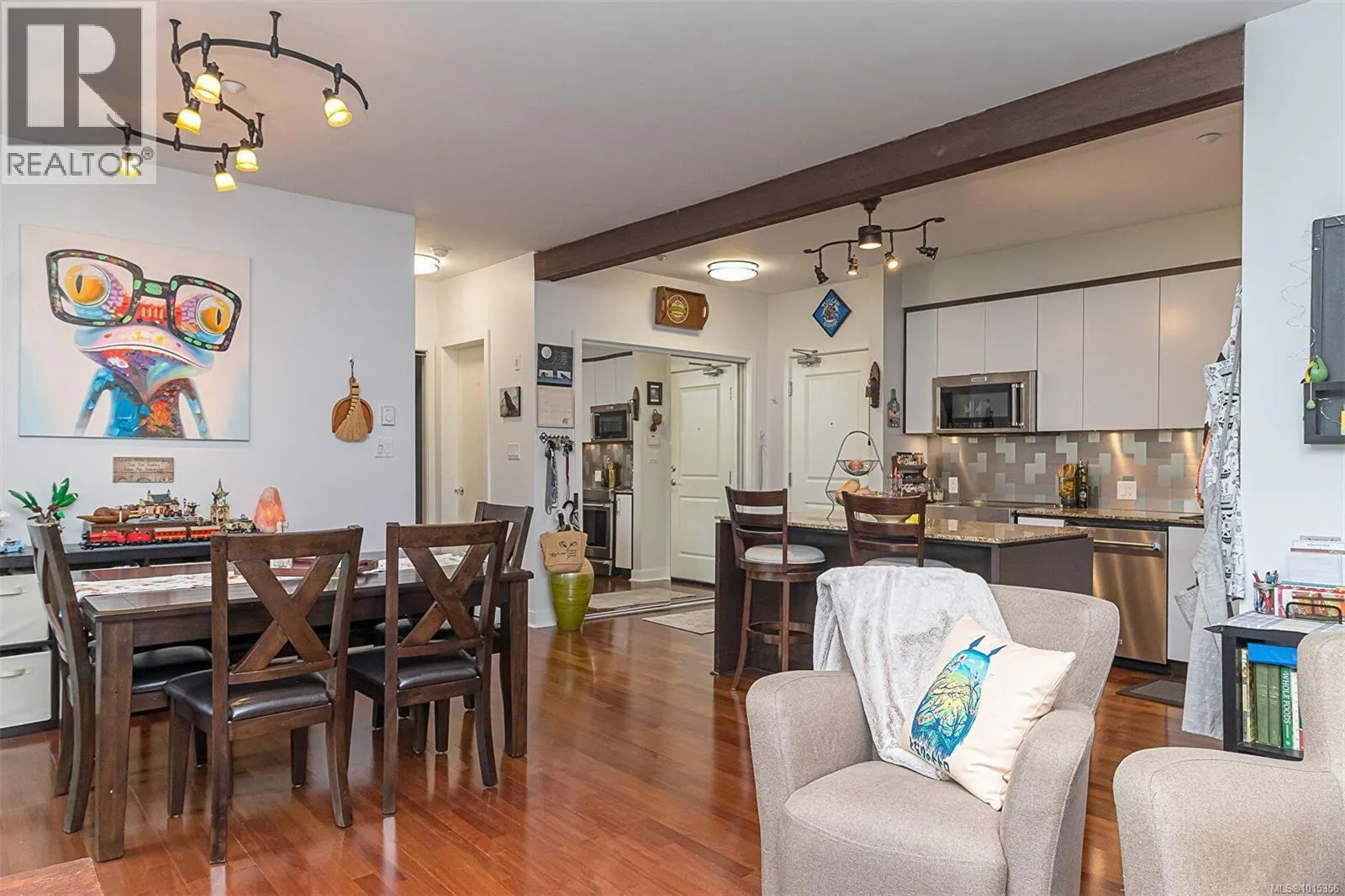 210/212 1395 Bear Mountain Pkwy