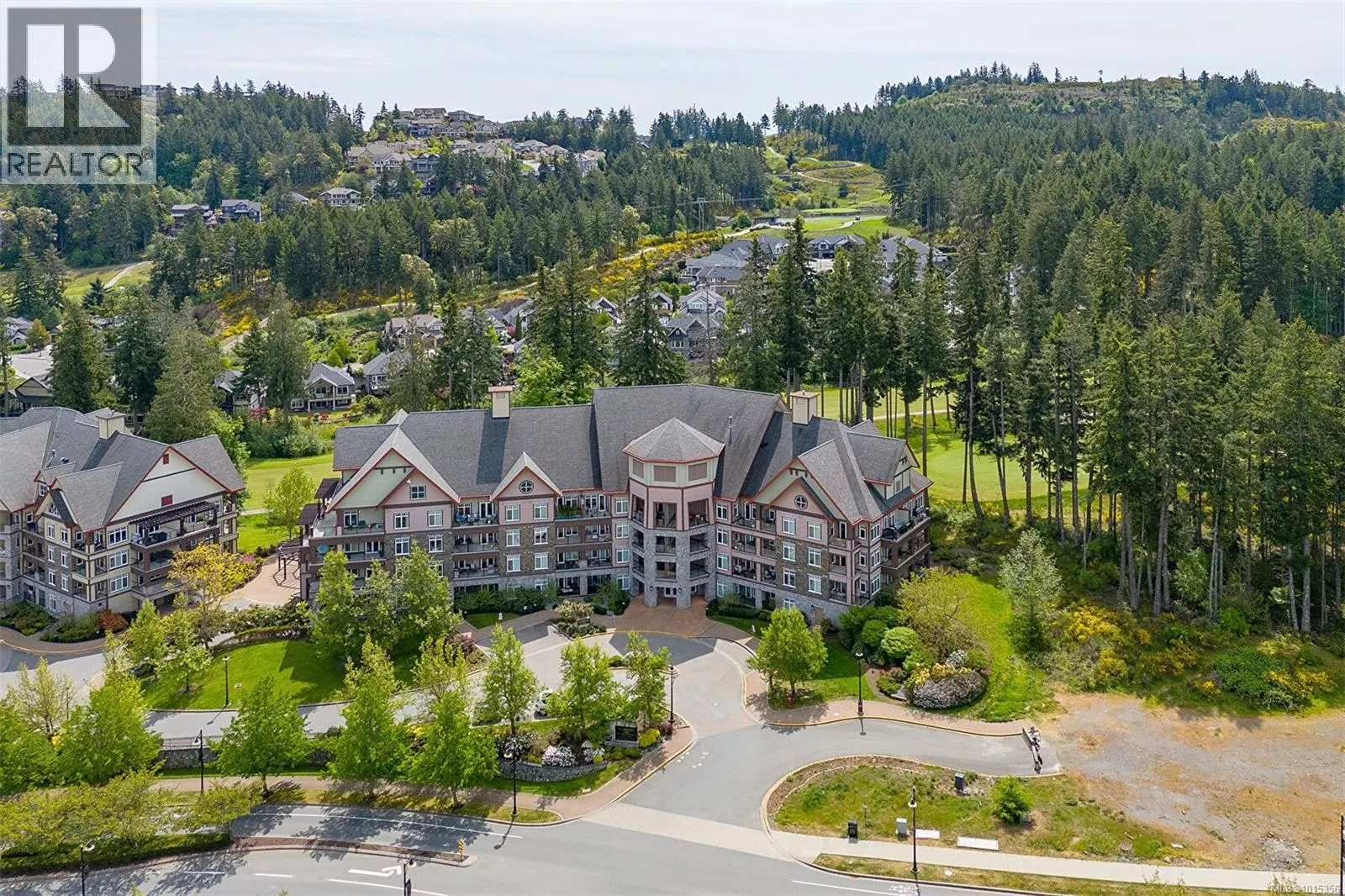 210/212 1395 Bear Mountain Pkwy