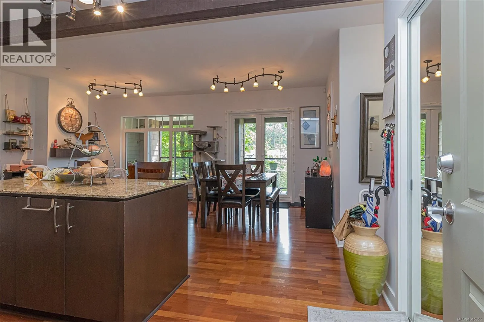 210/212 1395 Bear Mountain Pkwy