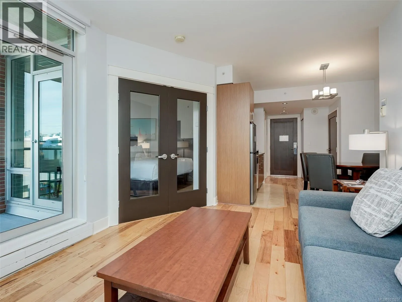 A604 810 Humboldt St