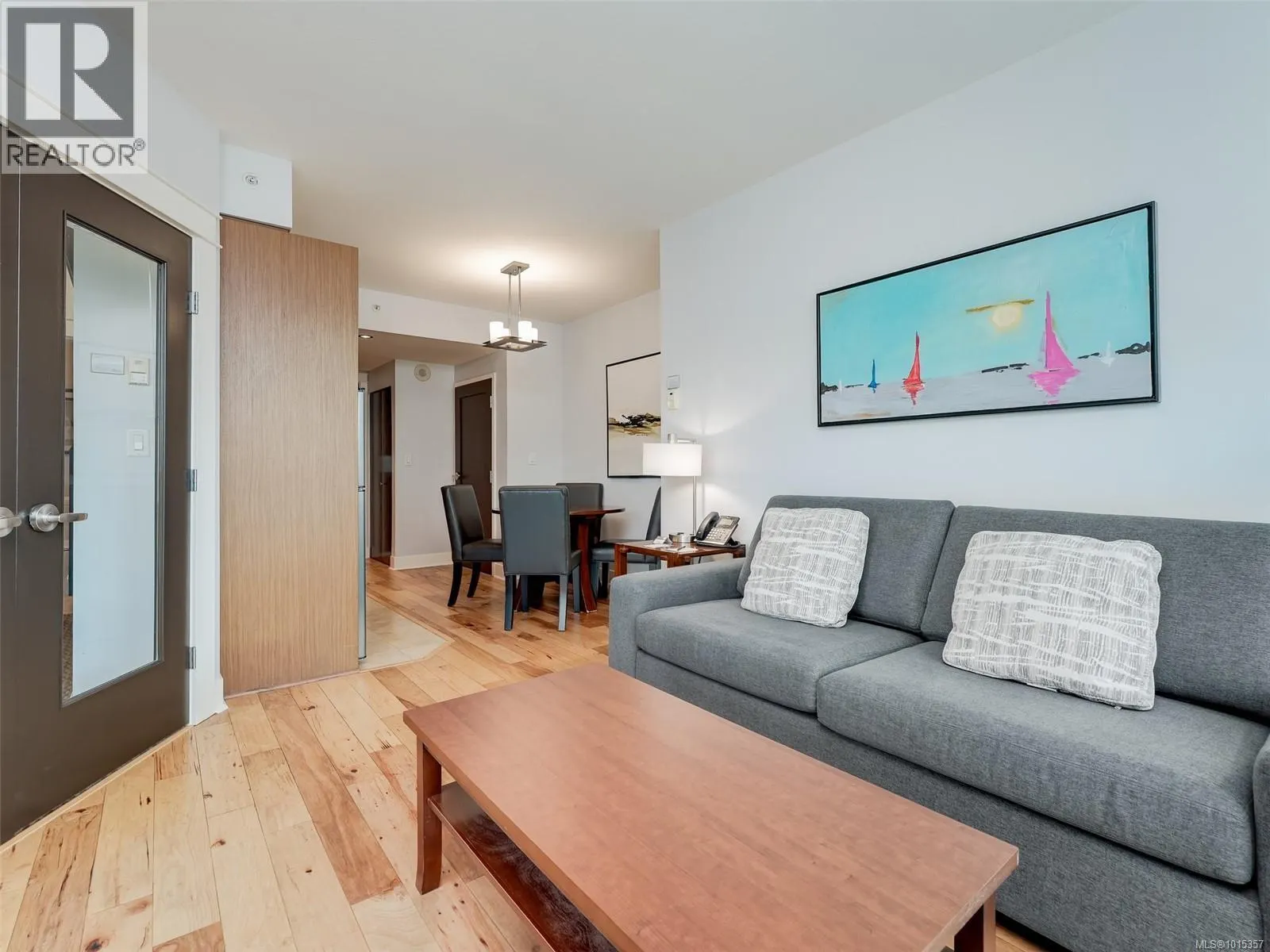 A604 810 Humboldt St