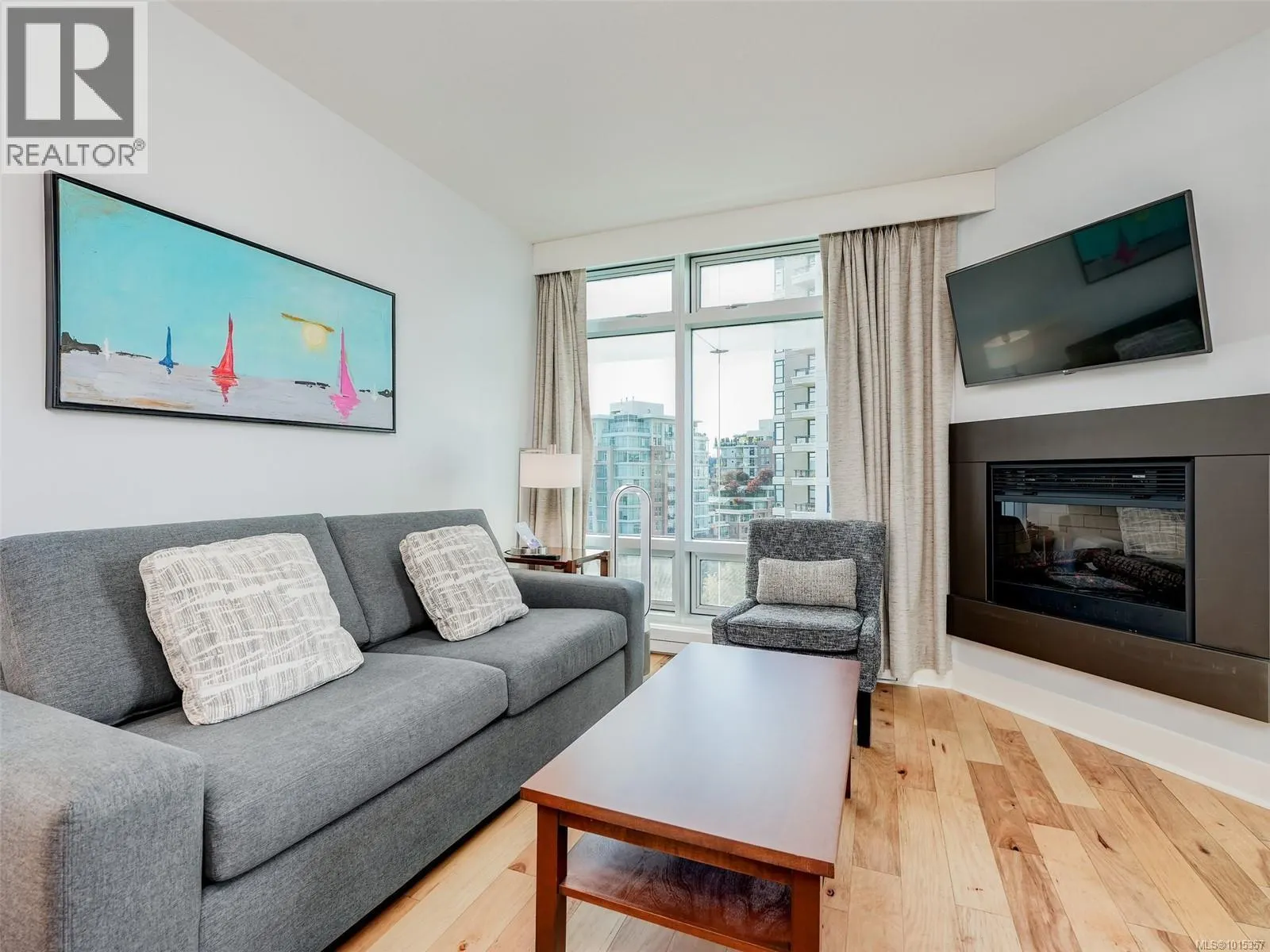 A604 810 Humboldt St
