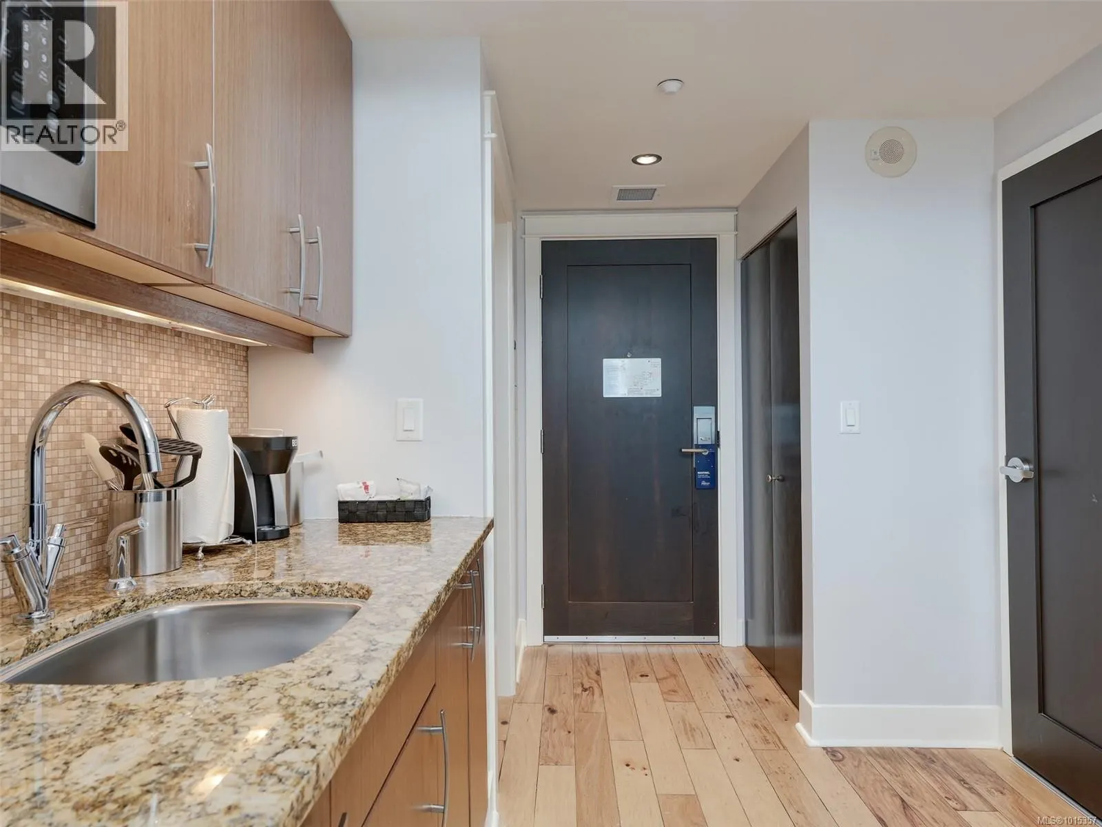 A604 810 Humboldt St
