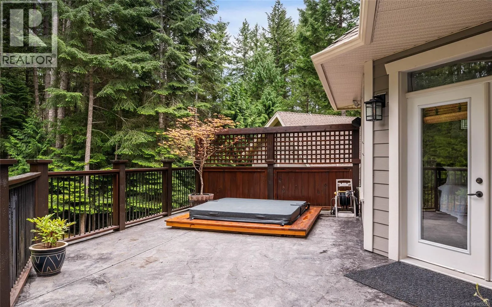1453 White Pine Terr