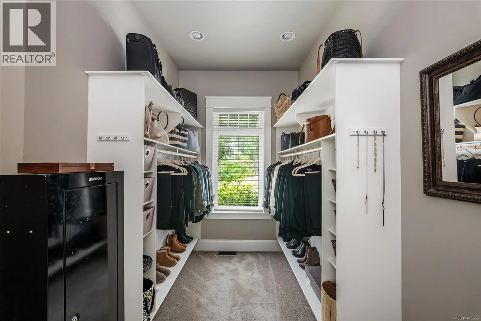 1453 White Pine Terr