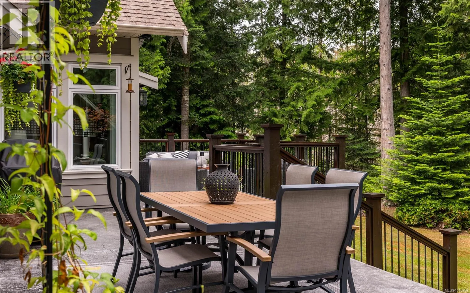 1453 White Pine Terr
