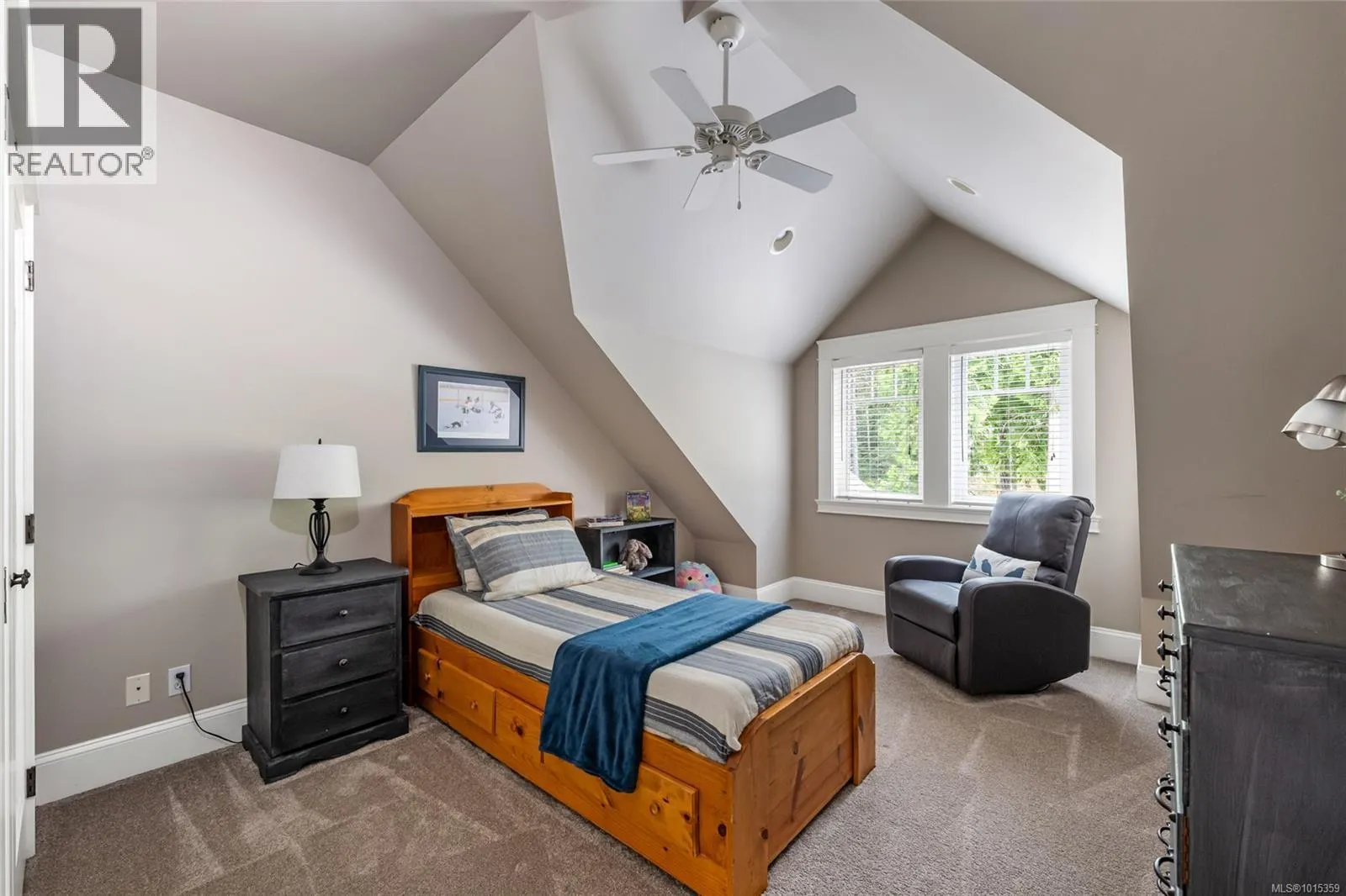 1453 White Pine Terr