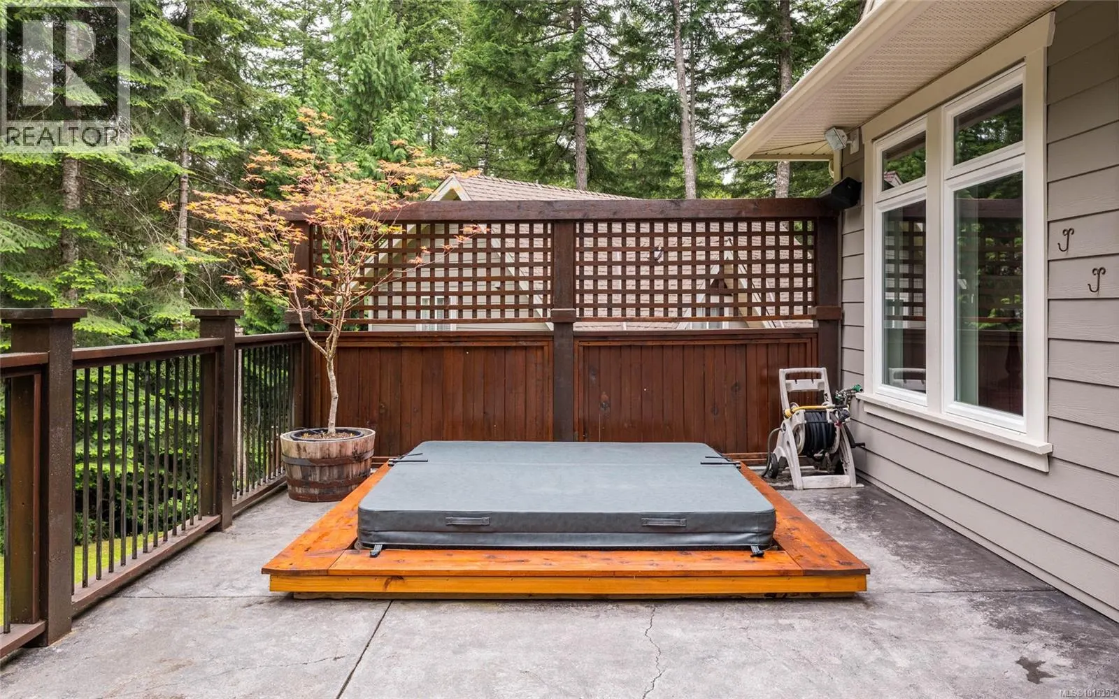 1453 White Pine Terr