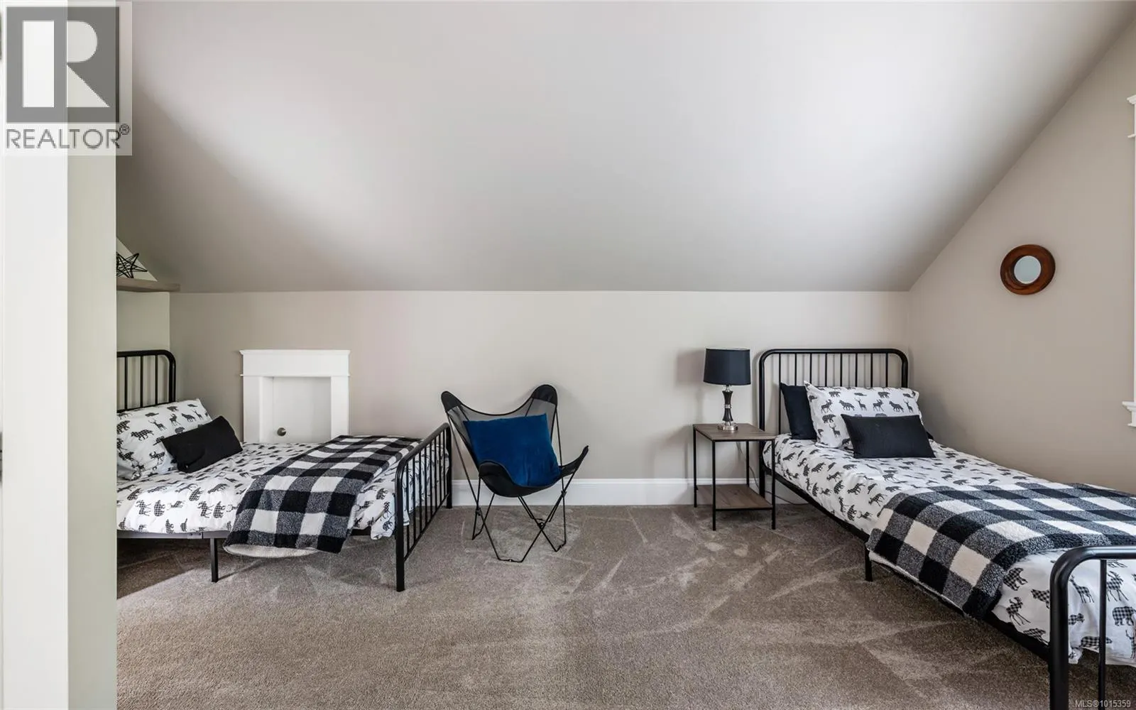 1453 White Pine Terr