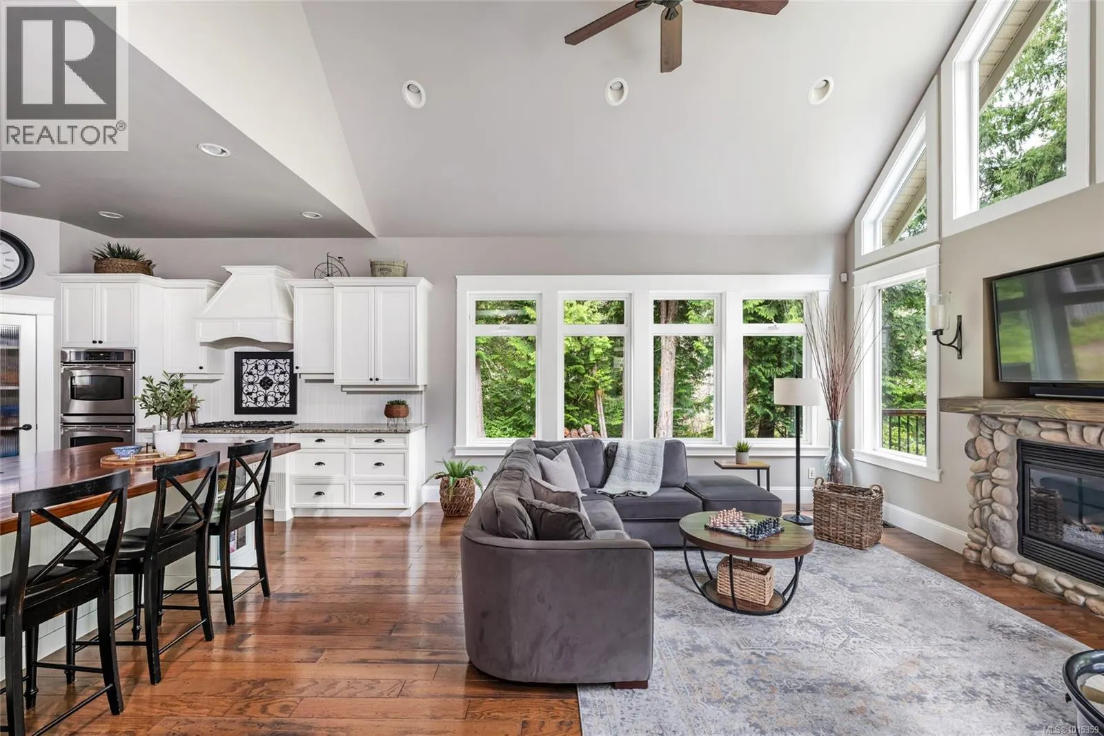 1453 White Pine Terr