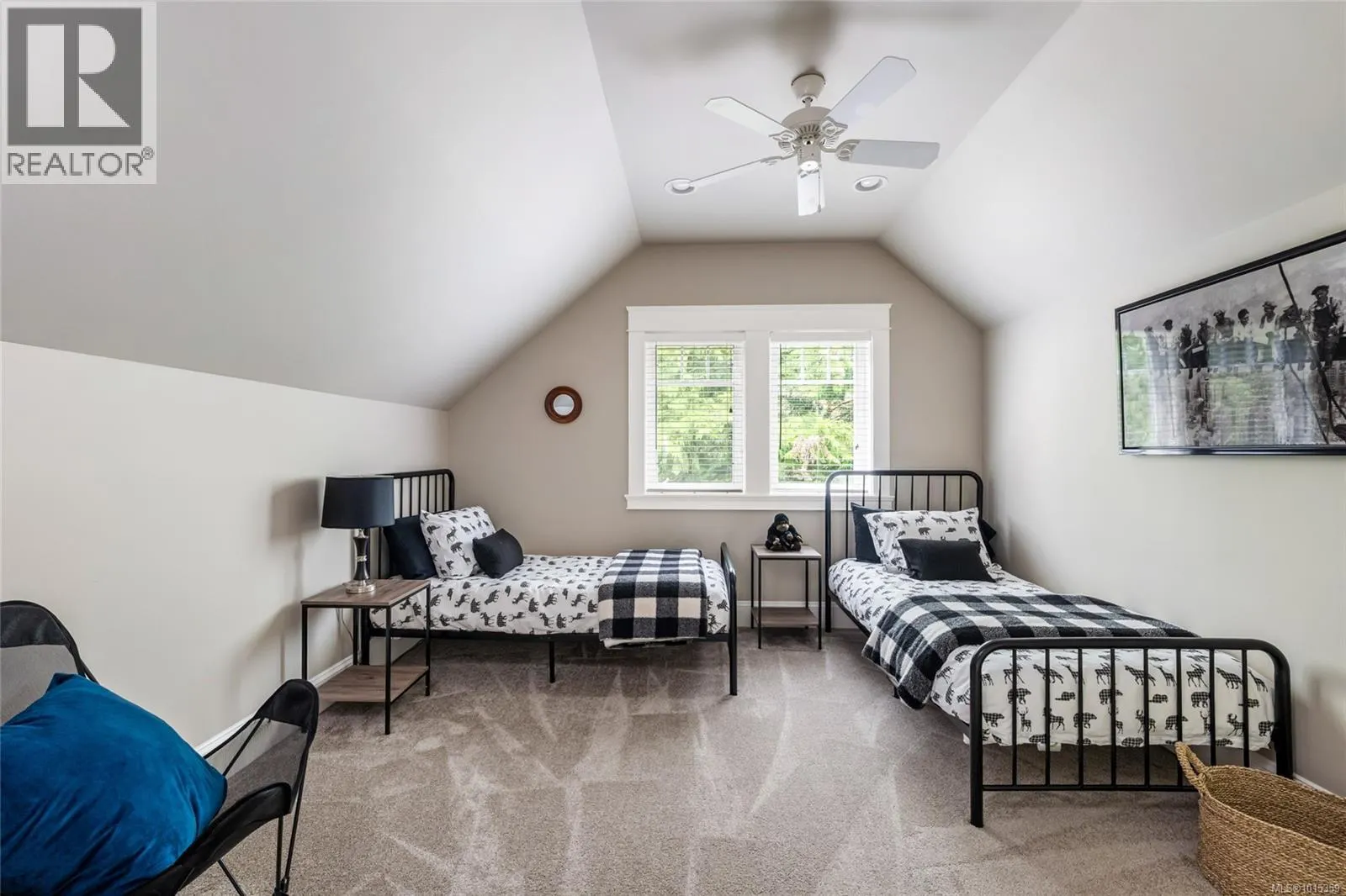 1453 White Pine Terr