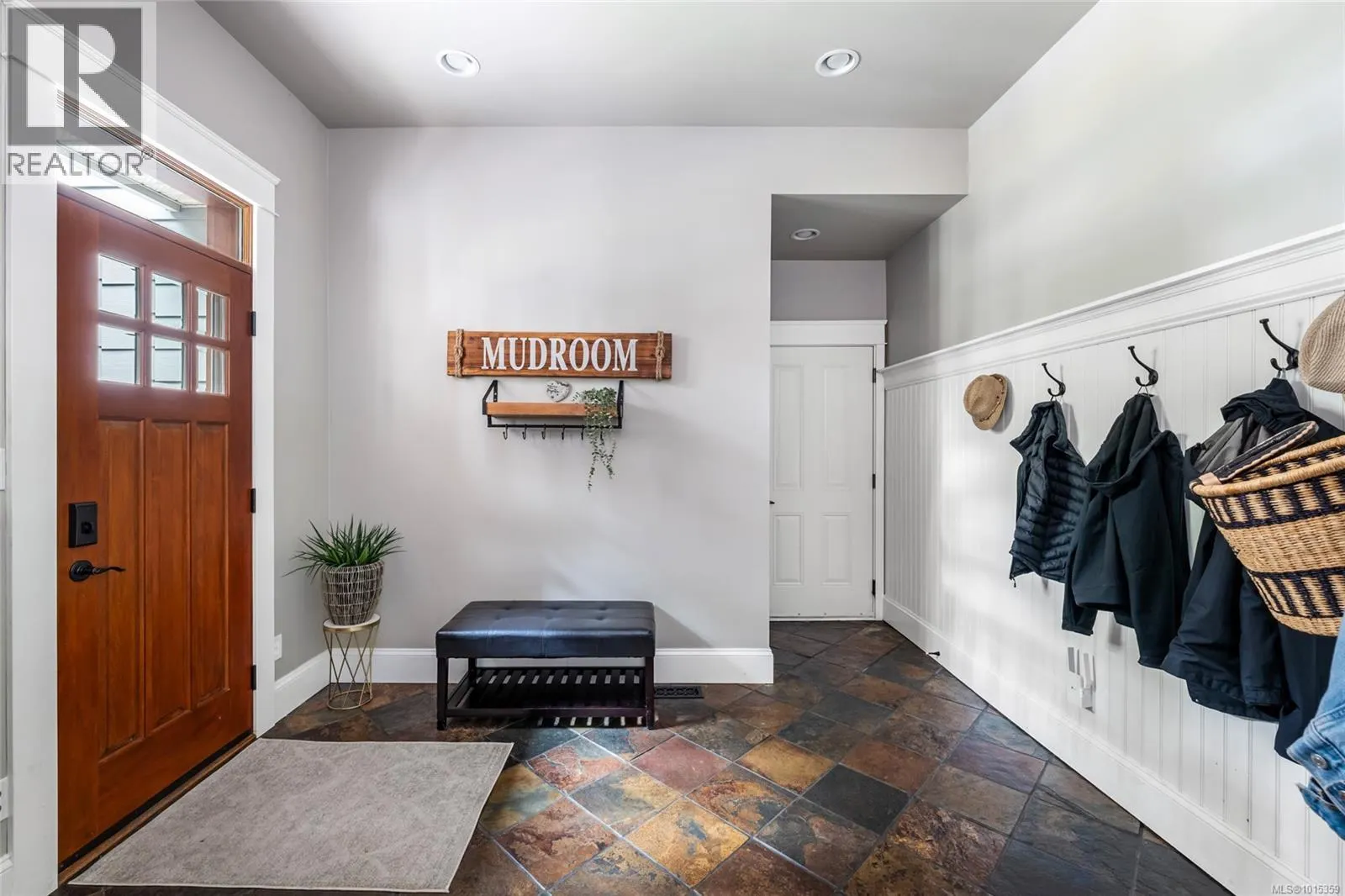 1453 White Pine Terr