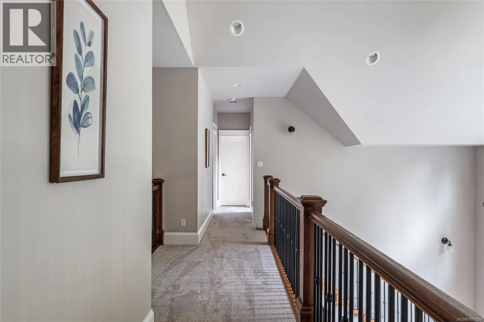 1453 White Pine Terr