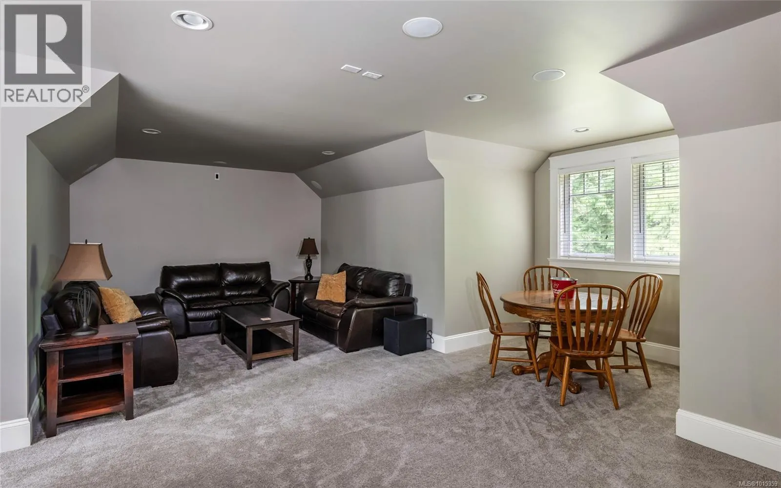 1453 White Pine Terr