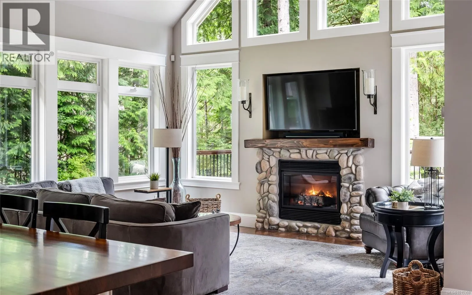 1453 White Pine Terr
