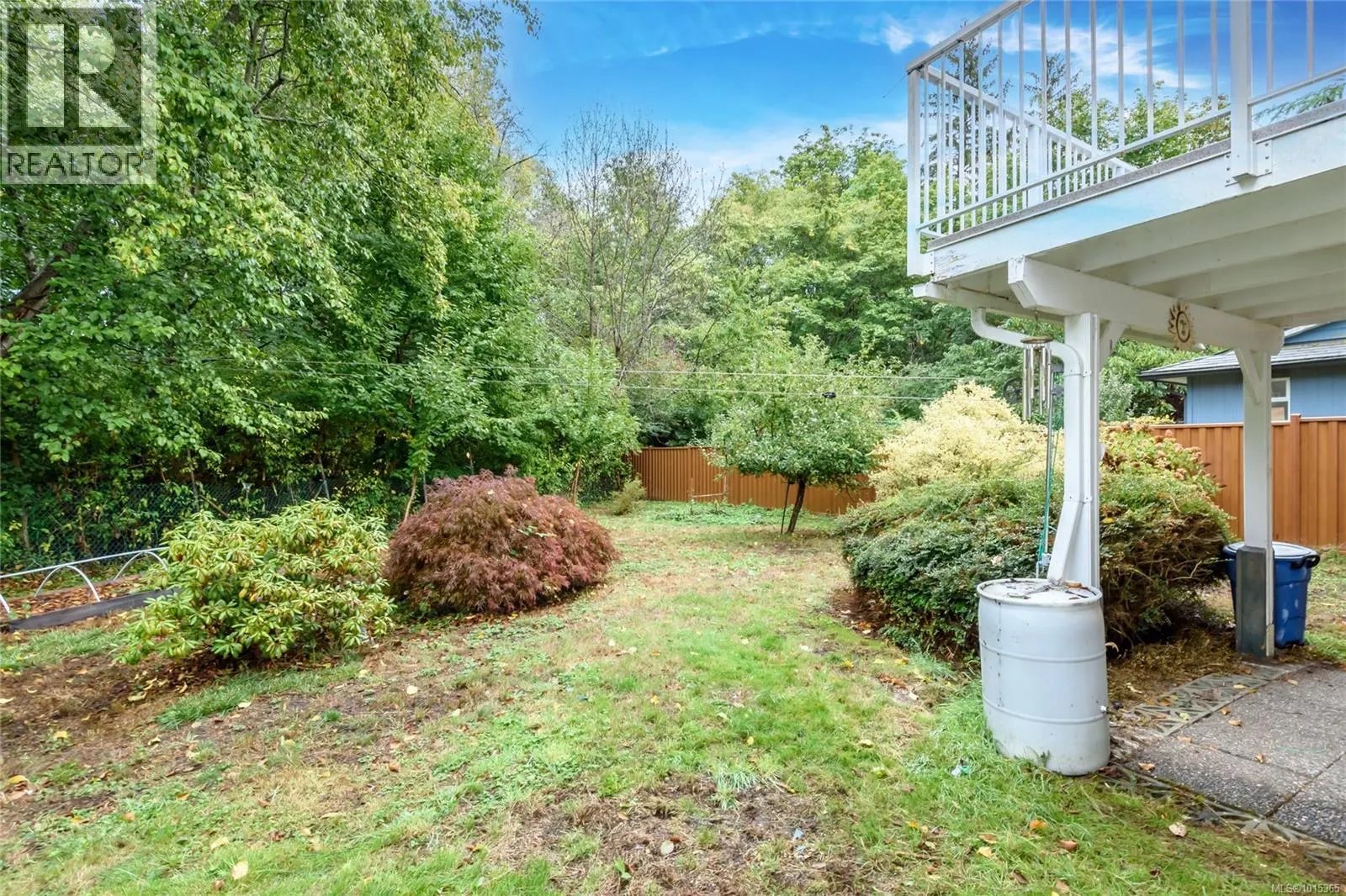 1520 Embleton Cres