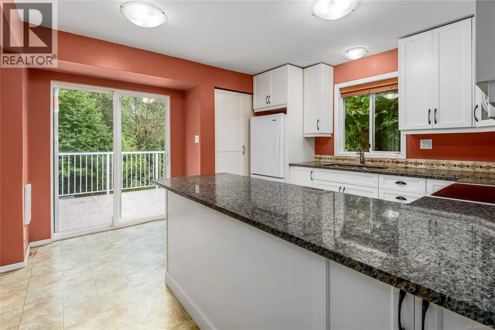 1520 Embleton Cres