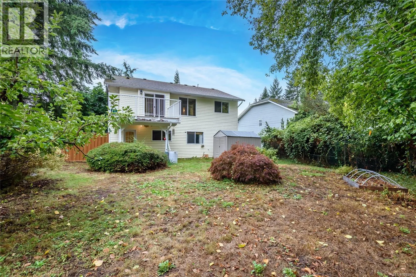 1520 Embleton Cres